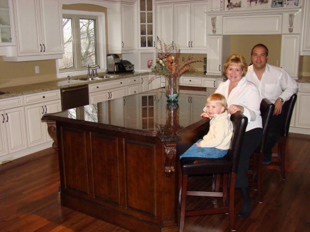 buchanan_kitchen_with_family.JPG